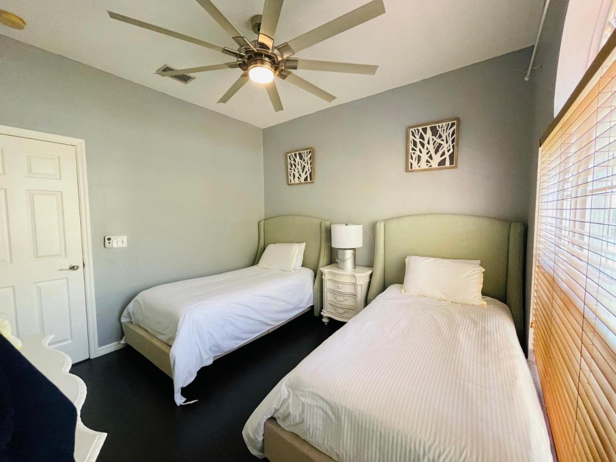 Paradise Heated Pool Home Near Img And Siesta Key Beach 브레던톤 외부 사진